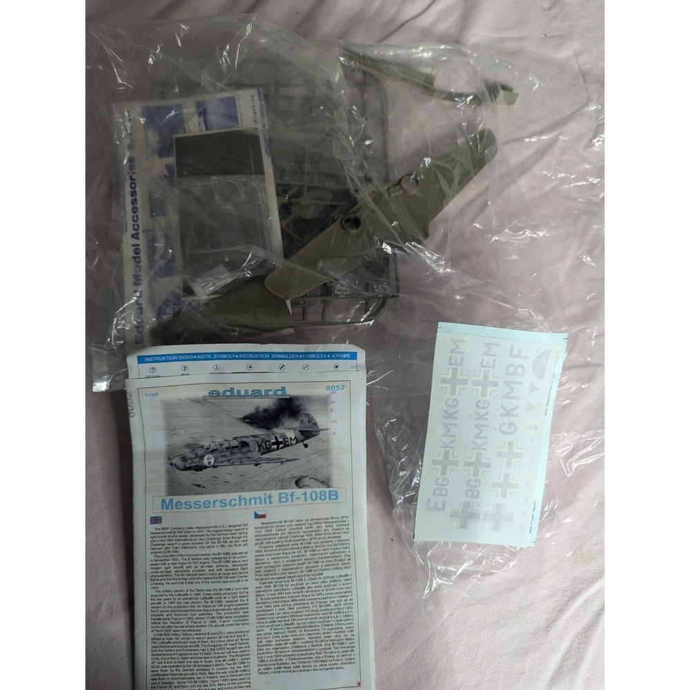 Eduard‎ 1/48 scale Messerschmitt Bf-108B warplane Model kit Airplane 8052